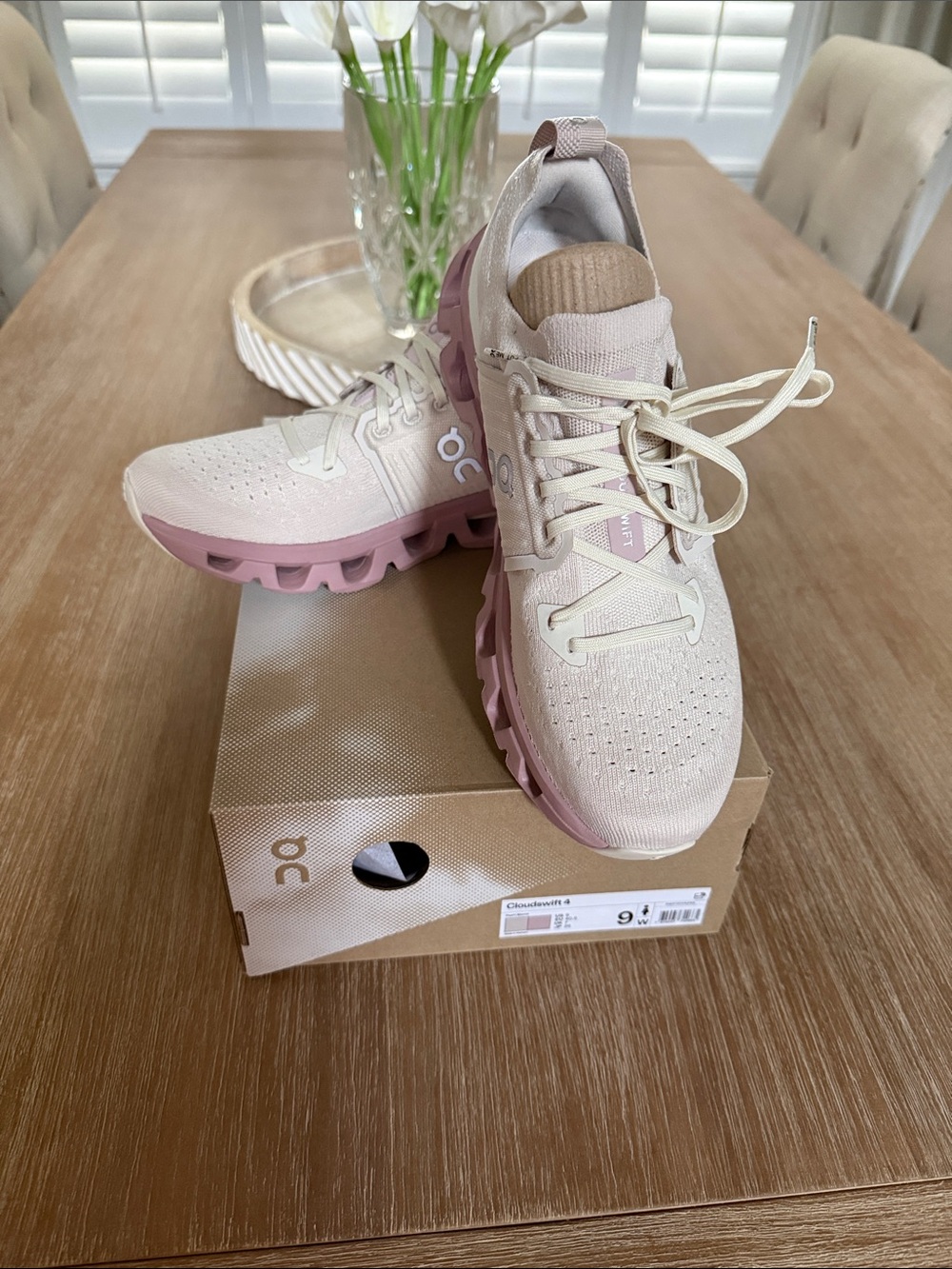 On Running Cloudswift Women's Running Shoes - Cream & Pink